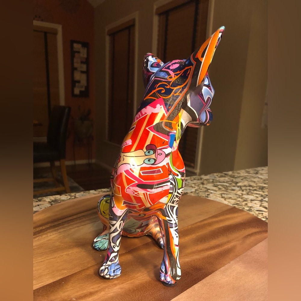 Sculpture; Water Transfer Resin; Chihuahua; Graffiti Motif; 9.8”Tx6.3”Lx5.5”W - Picture 5 of 6
